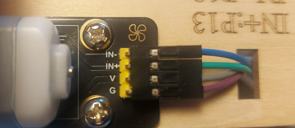 2025-11-04 09_26_32-WhatsApp.png